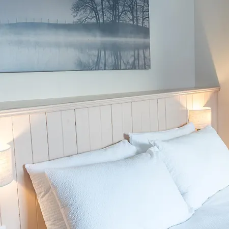 Apartman Withesikes Lakeside Apartment, District